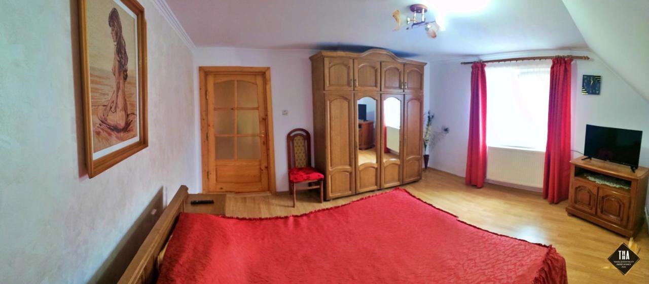 Hotel Casa Lacry Mînăstirea Humorului Esterno foto